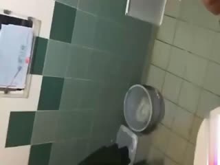 偷窥偷拍厕所啪啪翻车精选！偷窥稚嫩学生醉酒少女偷情绿帽！真实给力！